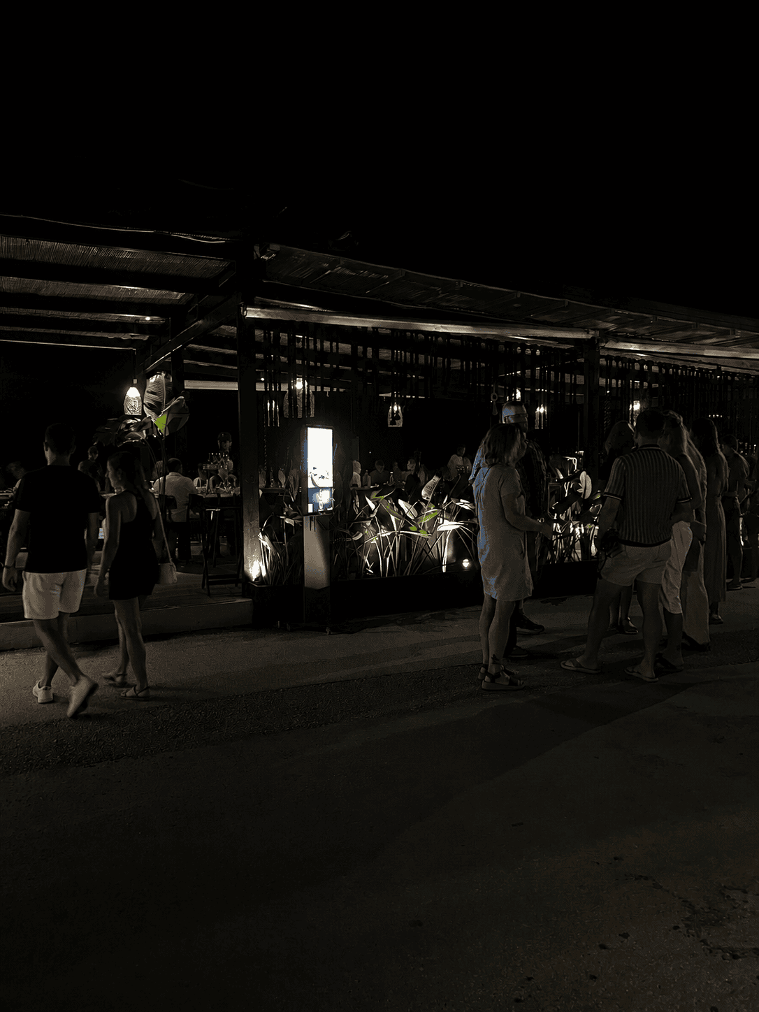 You are currently viewing Savoring Summer Nights at Fonissa Seafood Restaurant